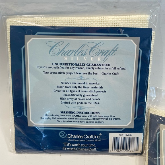 Lot of New Cross Stitch Fabric White & Ivory Aida 11 & 14 Count Charles Craft - Picture 6 of 7